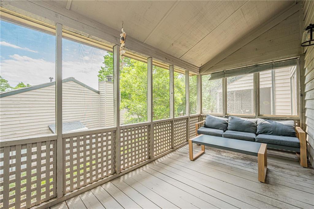 526 Gardenia Lane