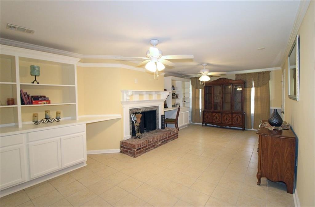 1630 Dove Court SW
