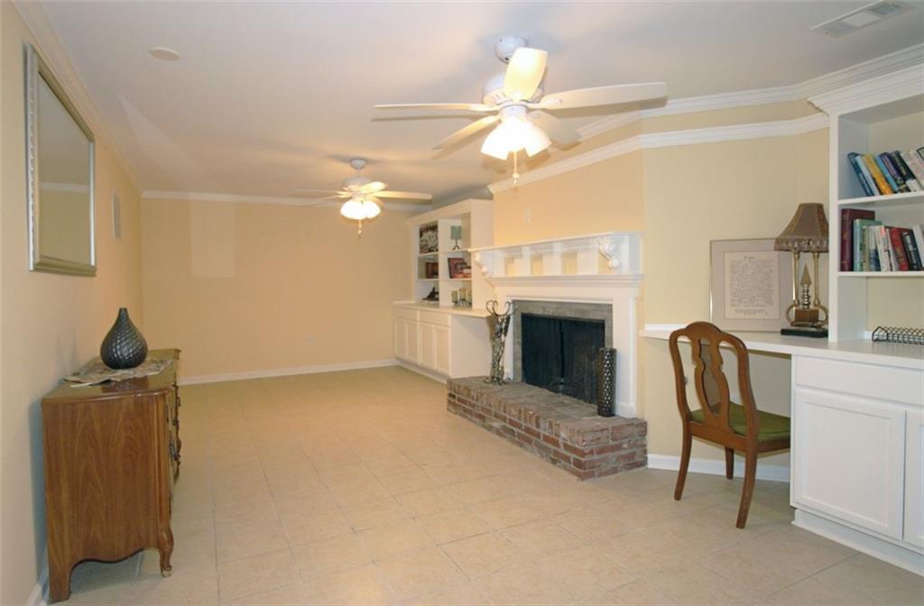 1630 Dove Court SW