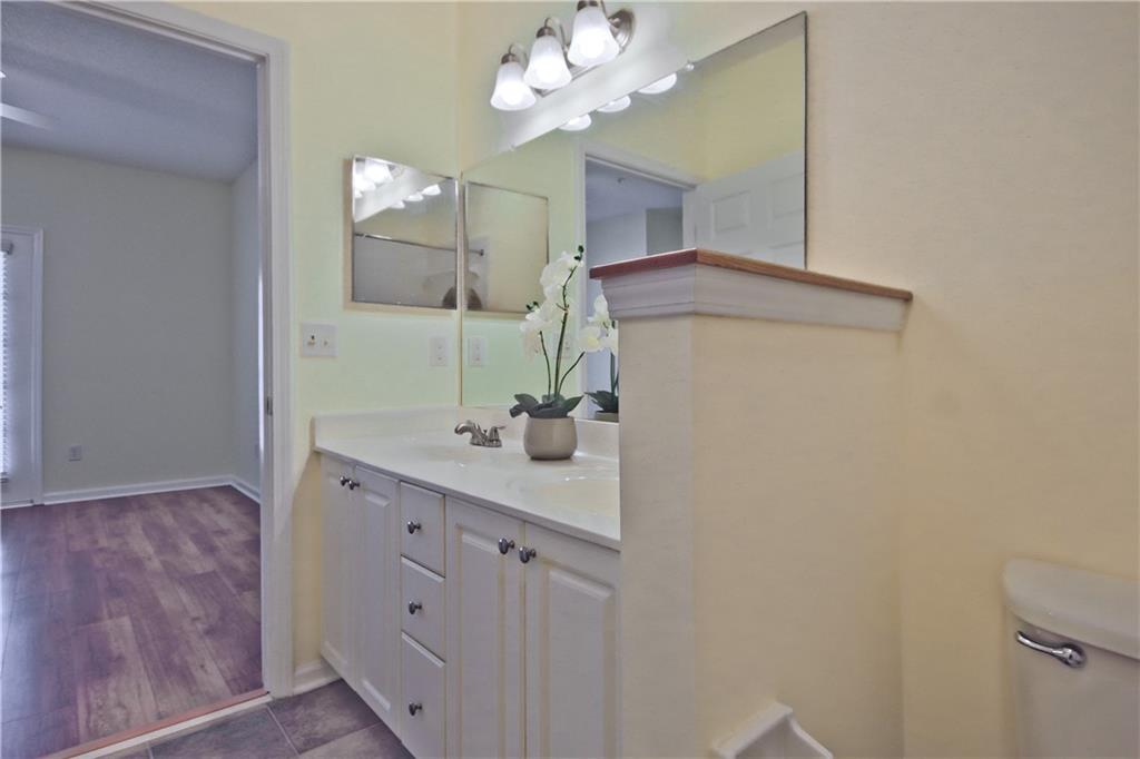 8102 WOODLAND Lane Unit 8102