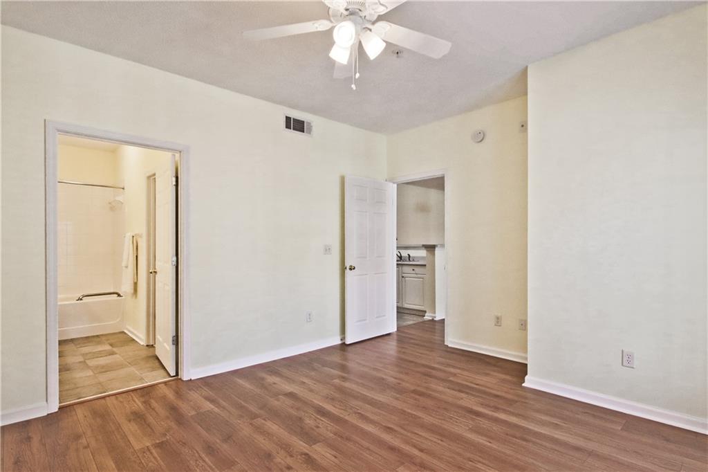 8102 WOODLAND Lane Unit 8102