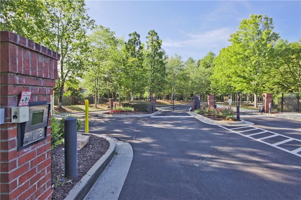 8102 WOODLAND Lane Unit 8102