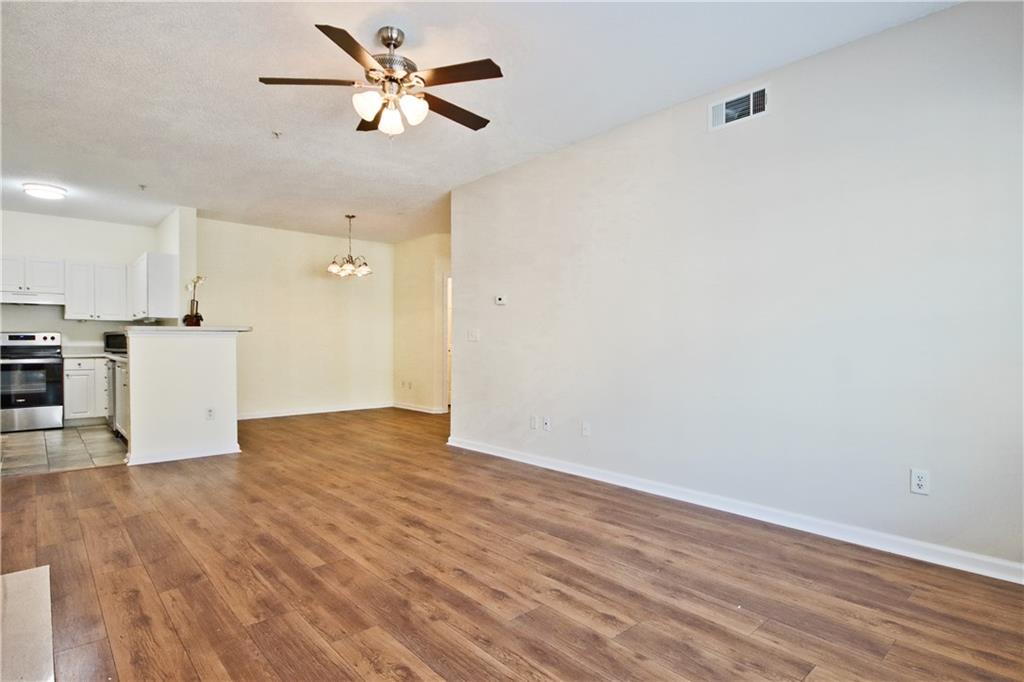 8102 WOODLAND Lane Unit 8102