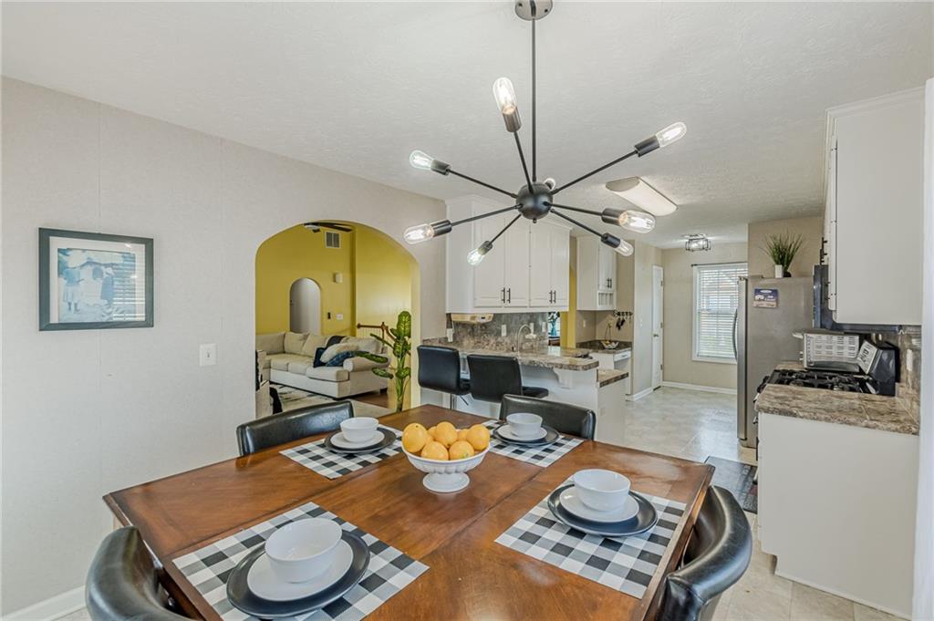 2212 Brandon Lane SW