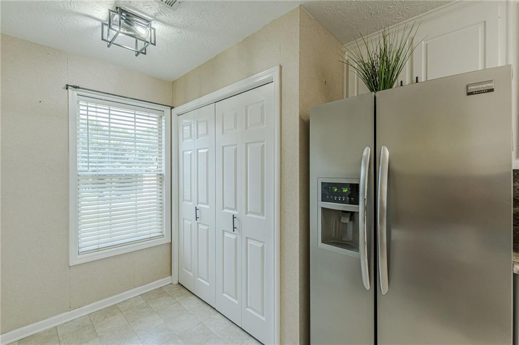 2212 Brandon Lane SW