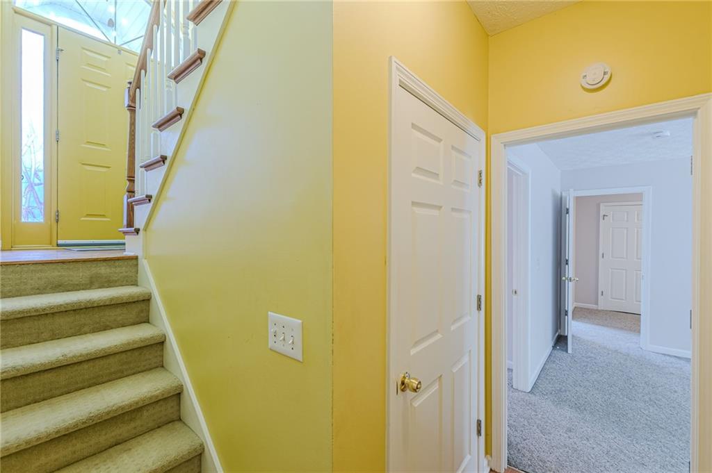 2212 Brandon Lane SW