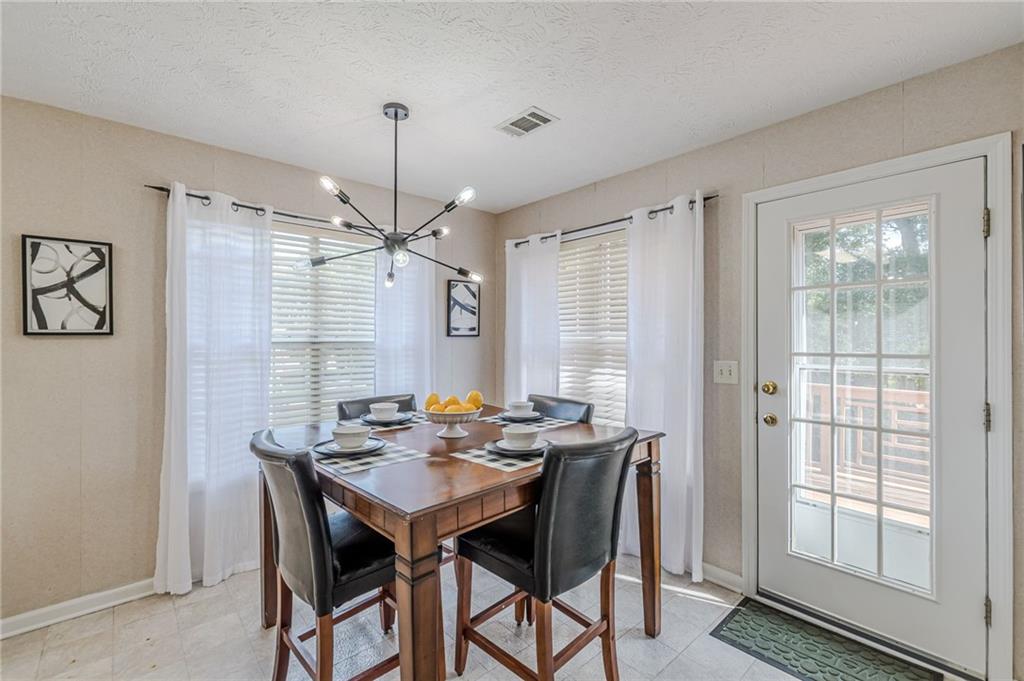 2212 Brandon Lane SW