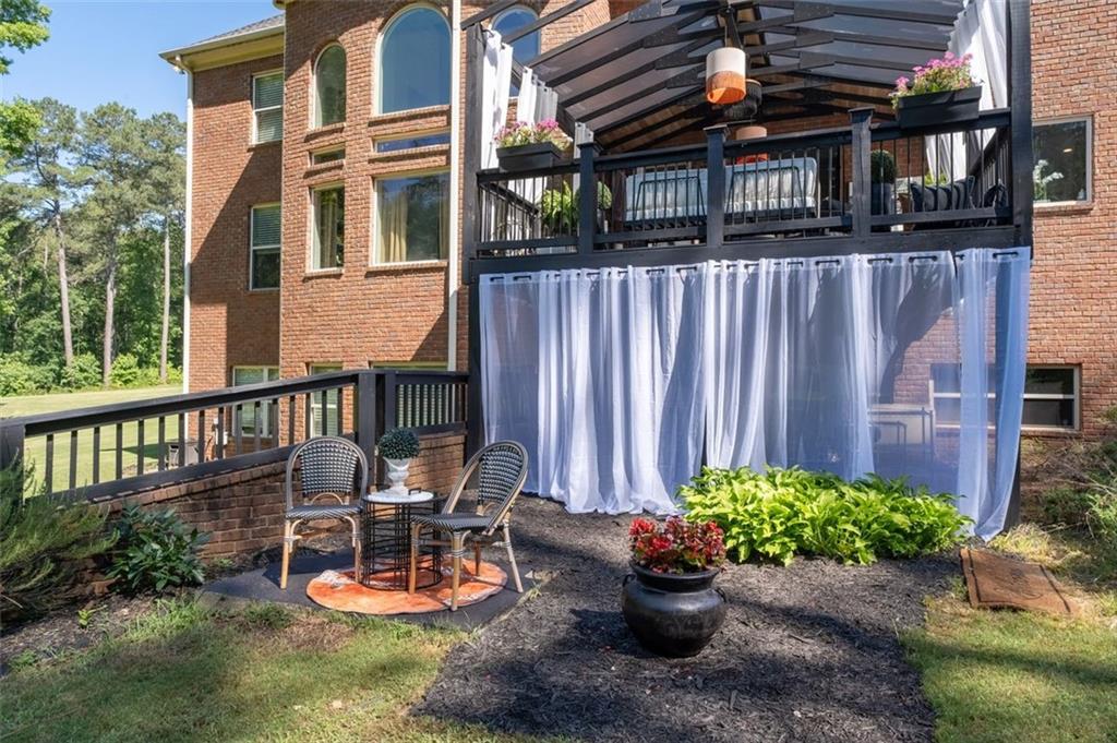 35 Rosemont Parkway