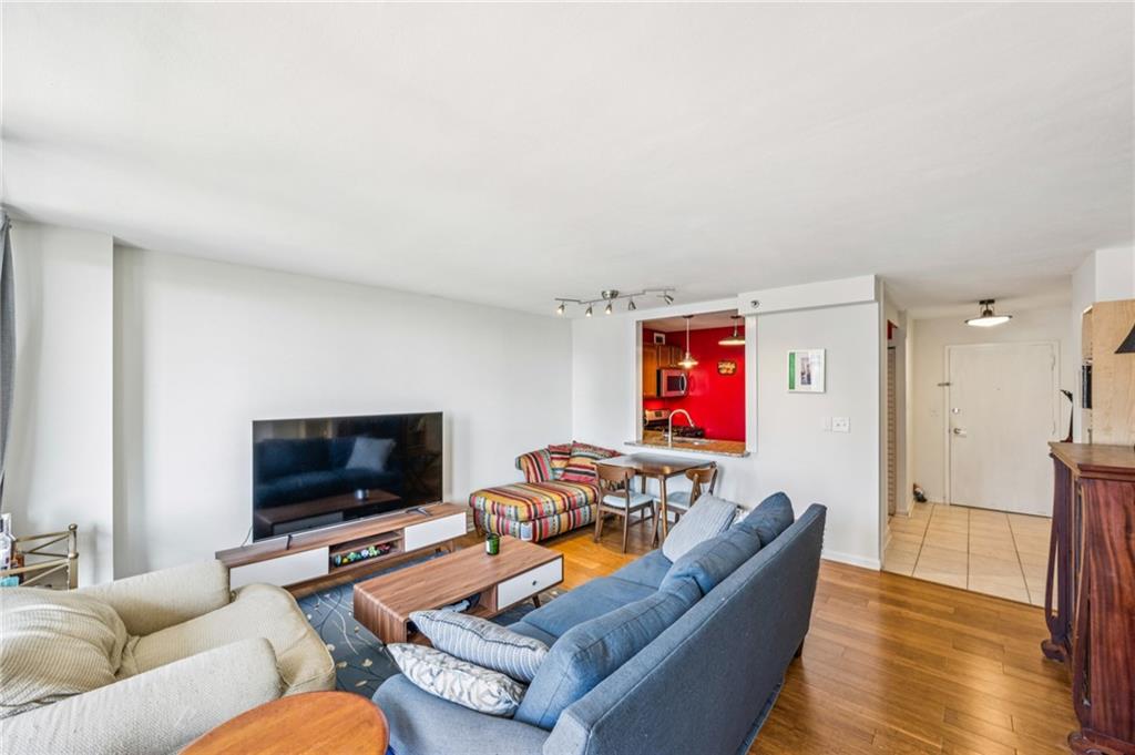 620 Peachtree Street NE Unit 1106