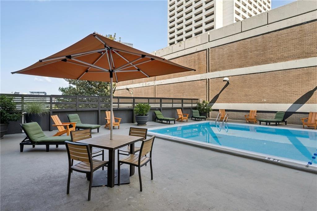 620 Peachtree Street NE Unit 1106