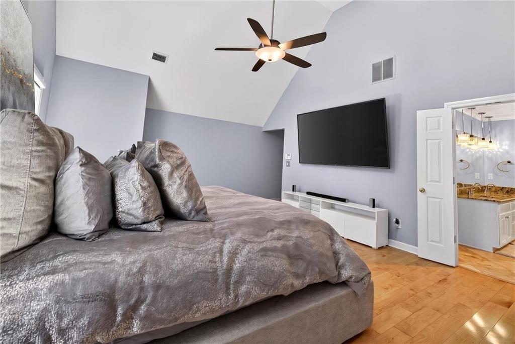 4160 Gateswalk Drive SE