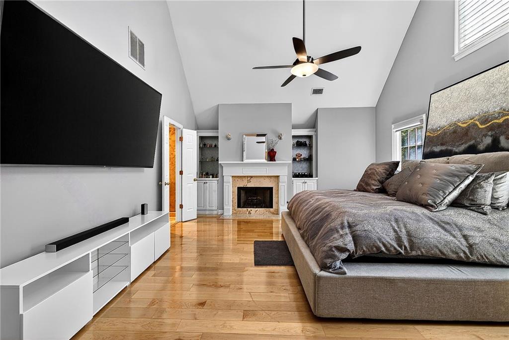 4160 Gateswalk Drive SE