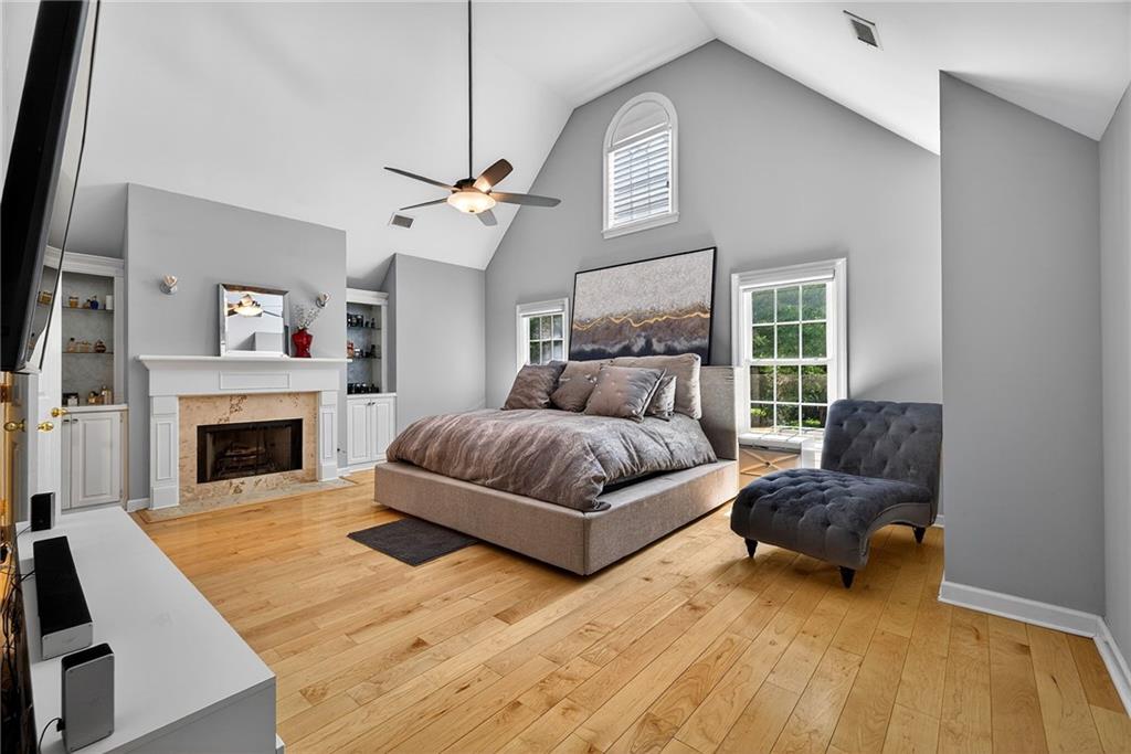 4160 Gateswalk Drive SE