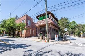 210 Walker Street SW Unit 1