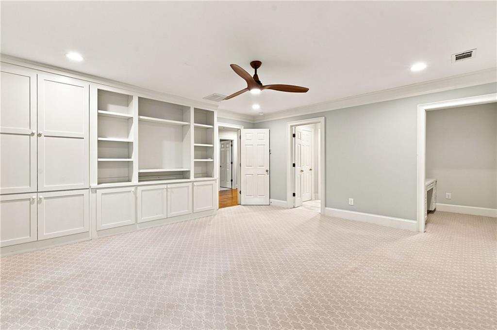 18 Dean Overlook NW