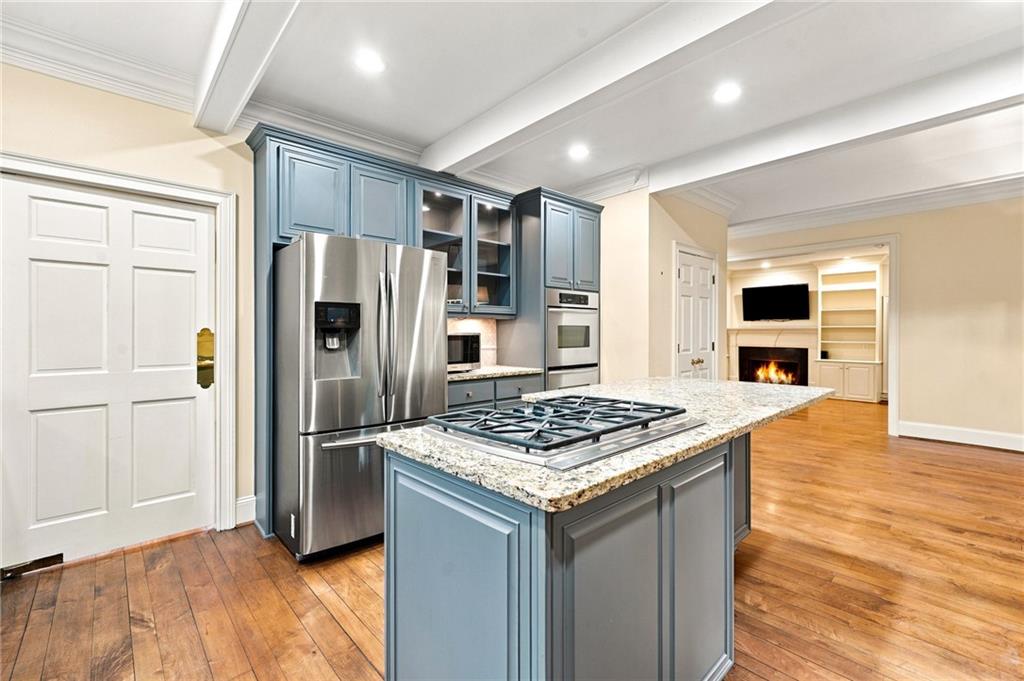 18 Dean Overlook NW