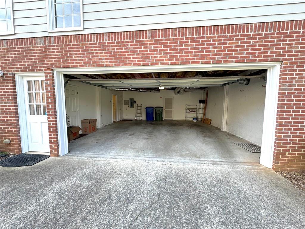 18 Dean Overlook NW