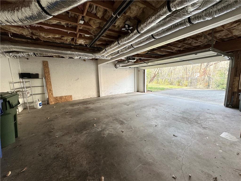 18 Dean Overlook NW