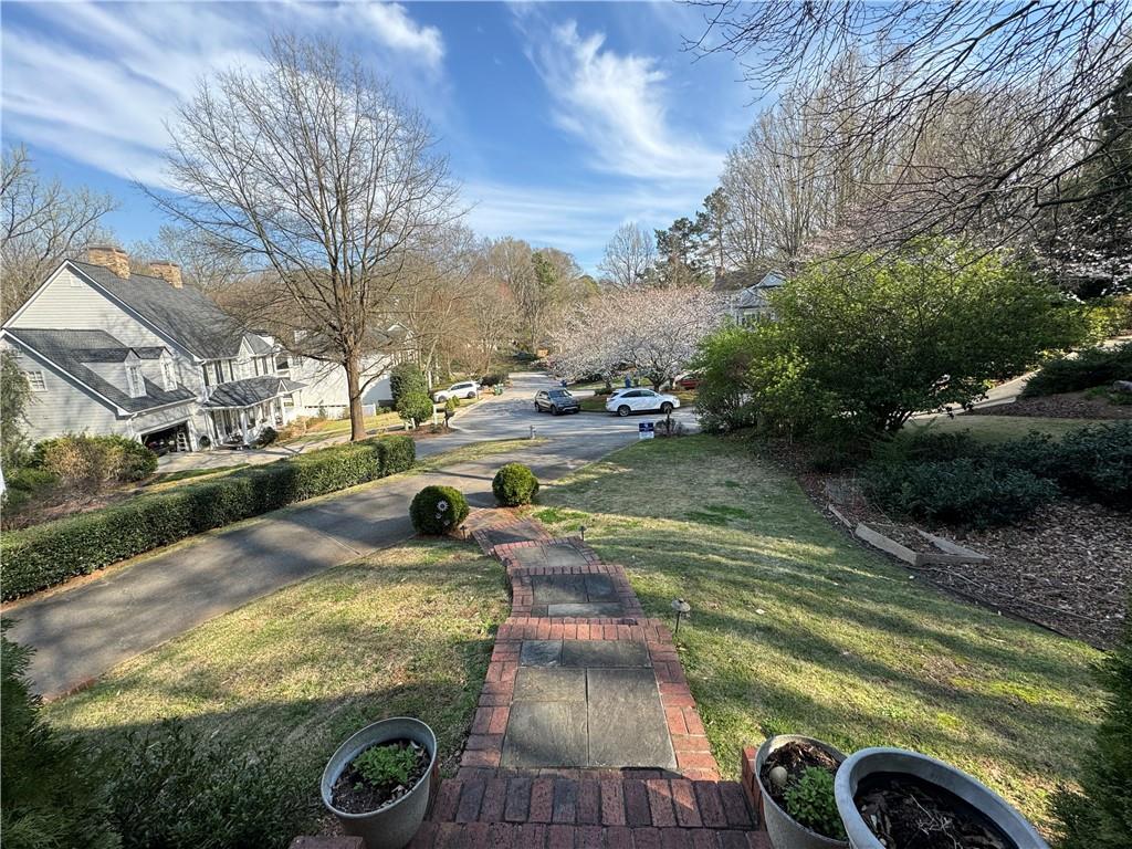 18 Dean Overlook NW