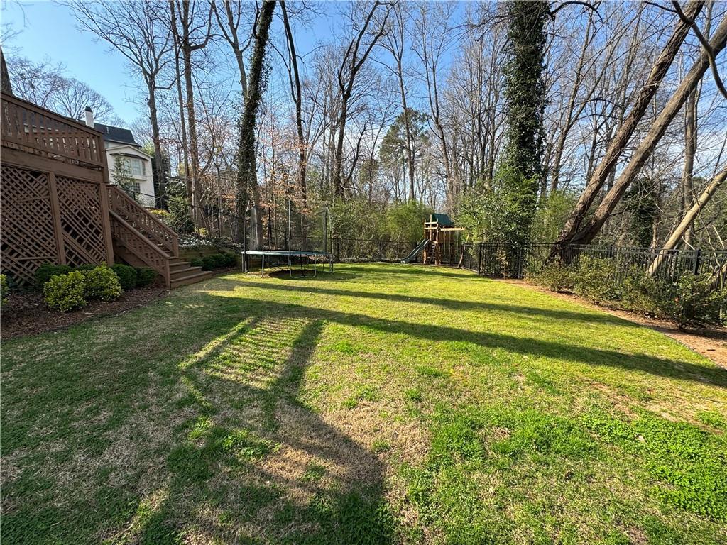 18 Dean Overlook NW