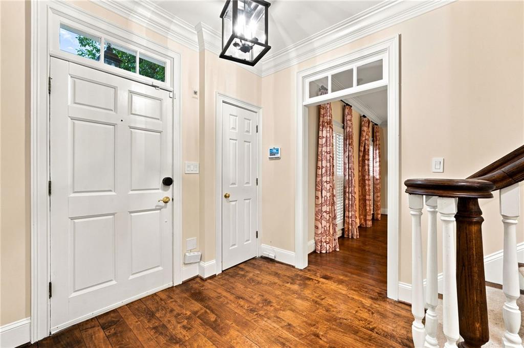 18 Dean Overlook NW