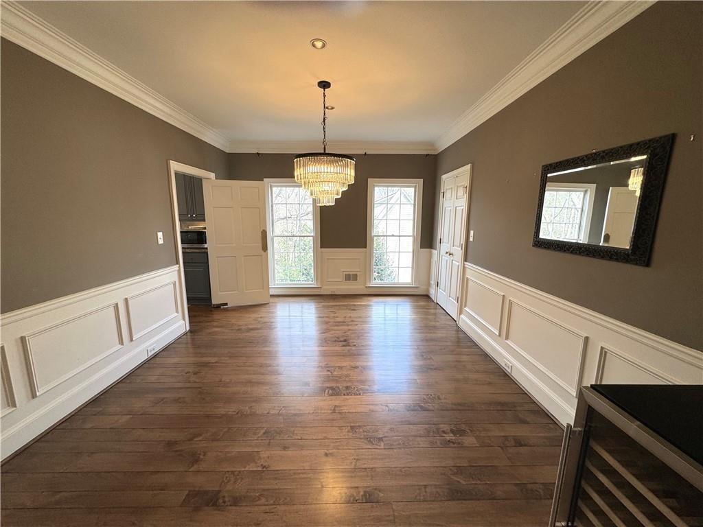 18 Dean Overlook NW