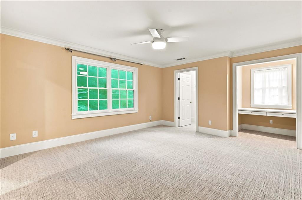 18 Dean Overlook NW