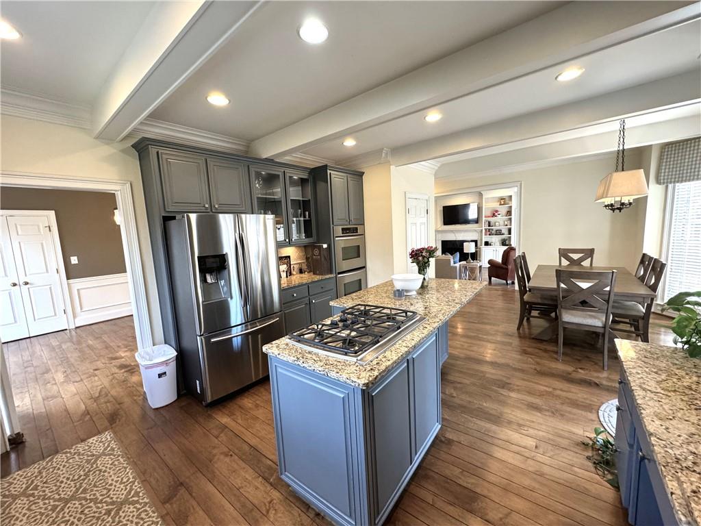 18 Dean Overlook NW