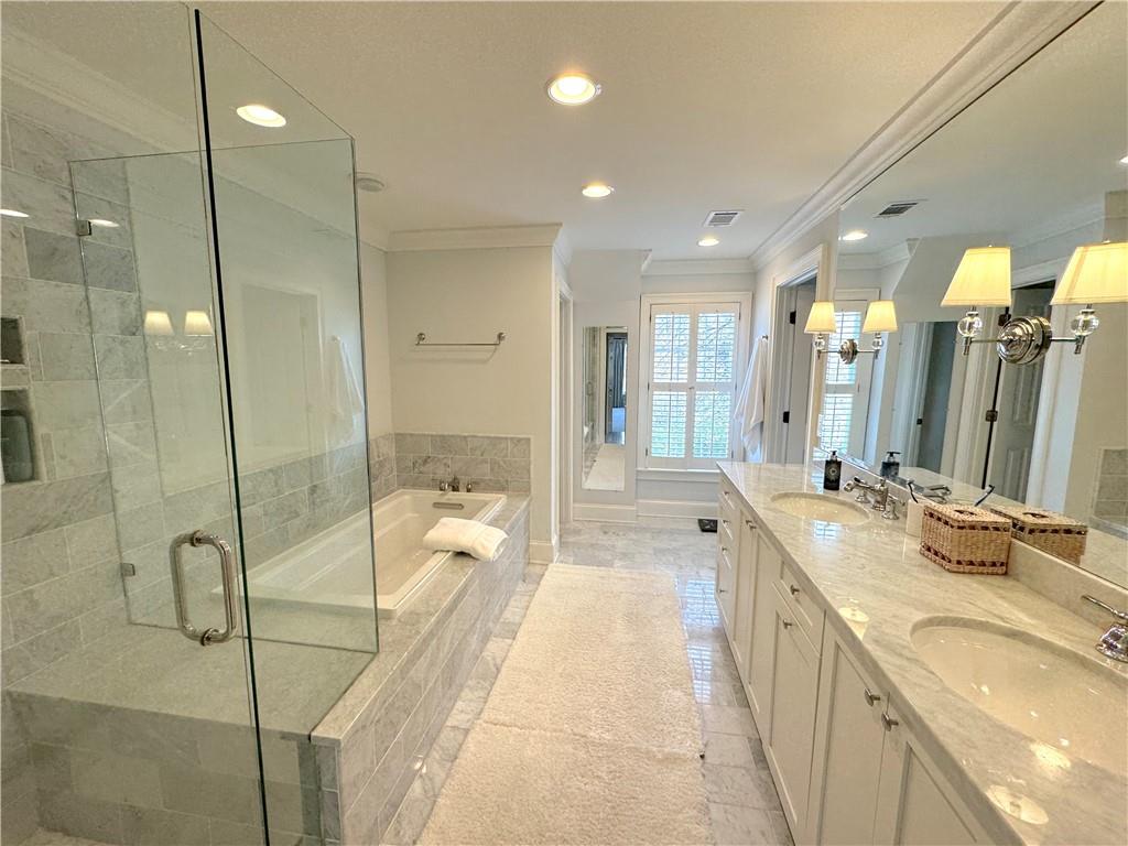 18 Dean Overlook NW
