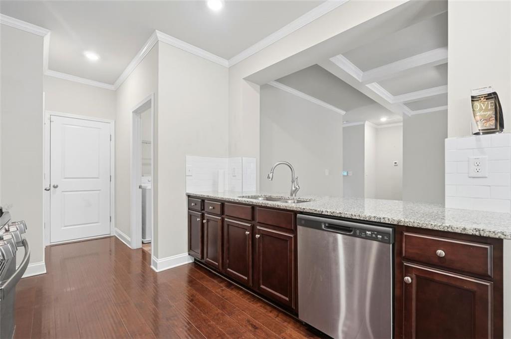 2408 Smoke Court