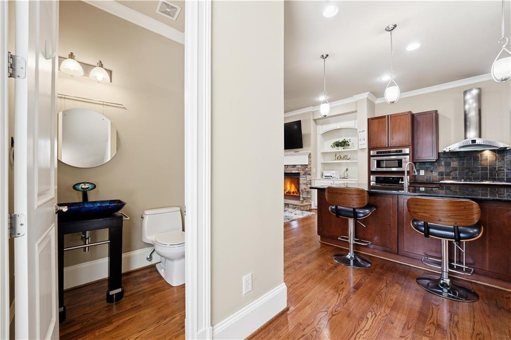384 16th Street NW Unit 1