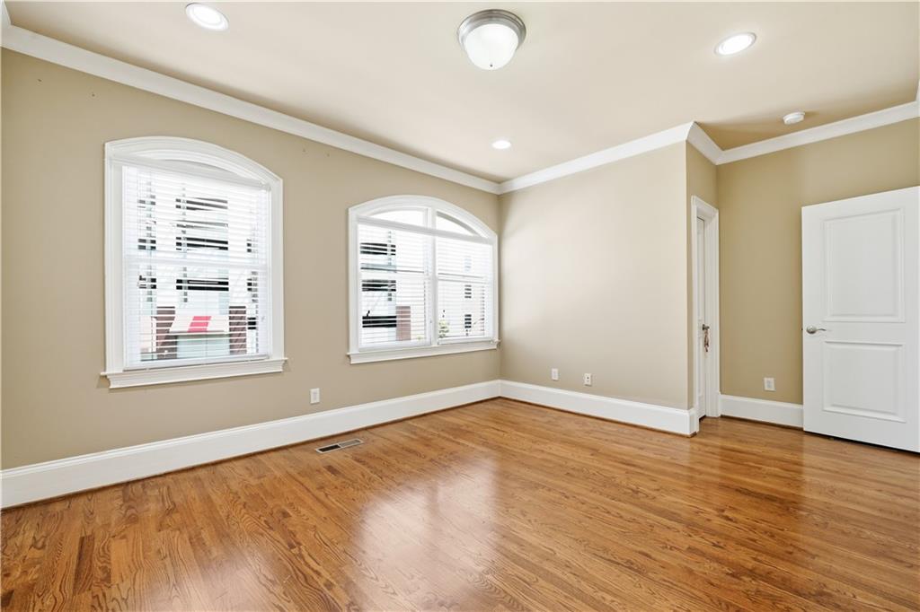 384 16th Street NW Unit 1