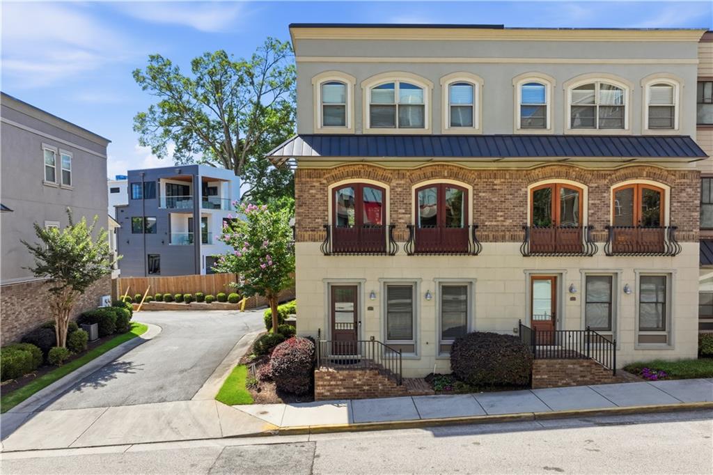 384 16th Street NW Unit 1