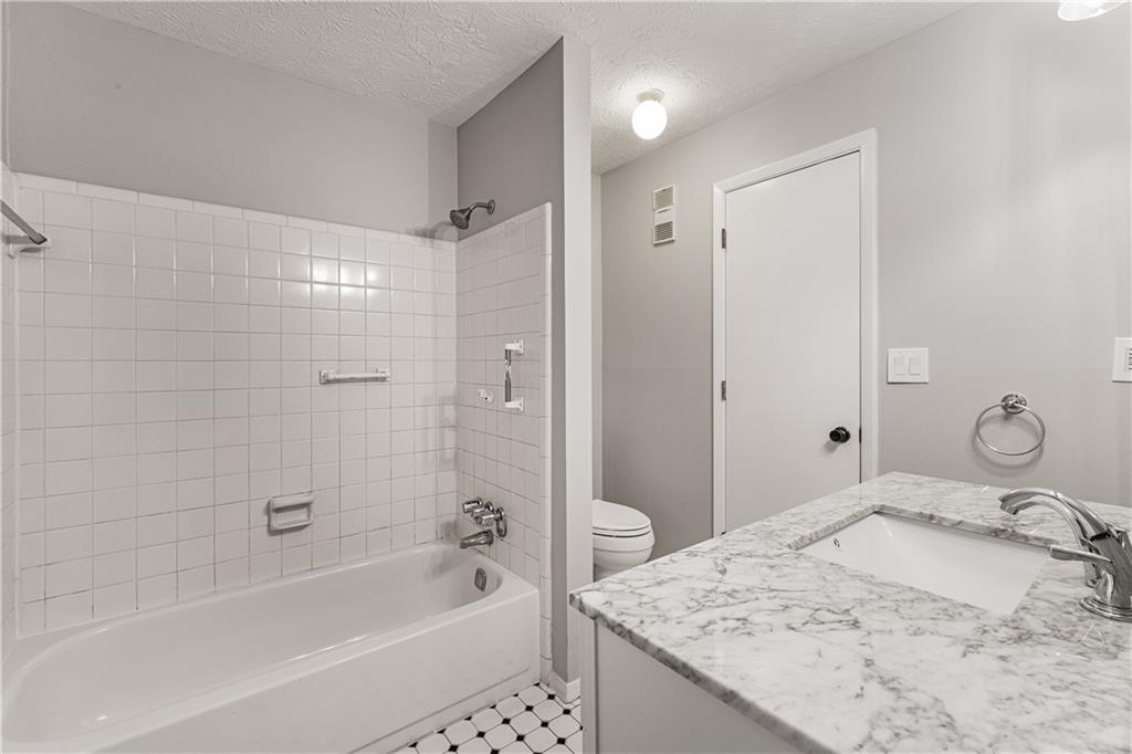 308 CUMBERLAND Court SE