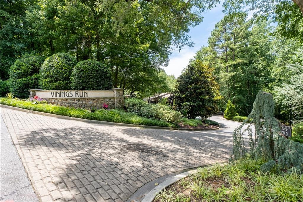 308 CUMBERLAND Court SE