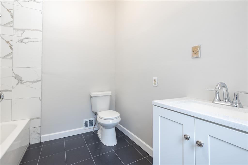 660 Queen Street SW Unit A