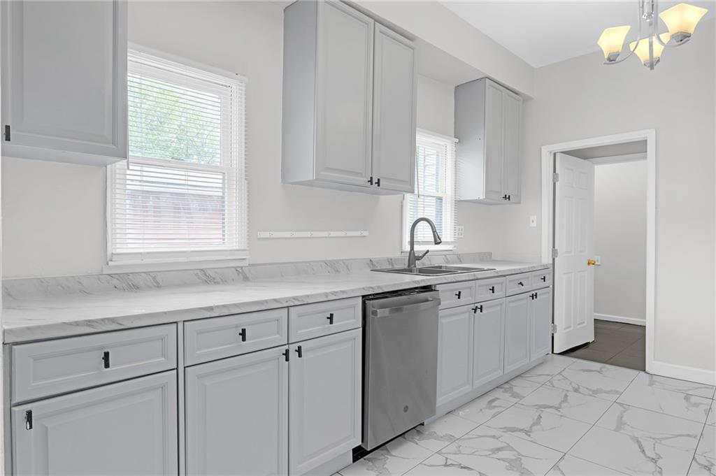 660 Queen Street SW Unit A