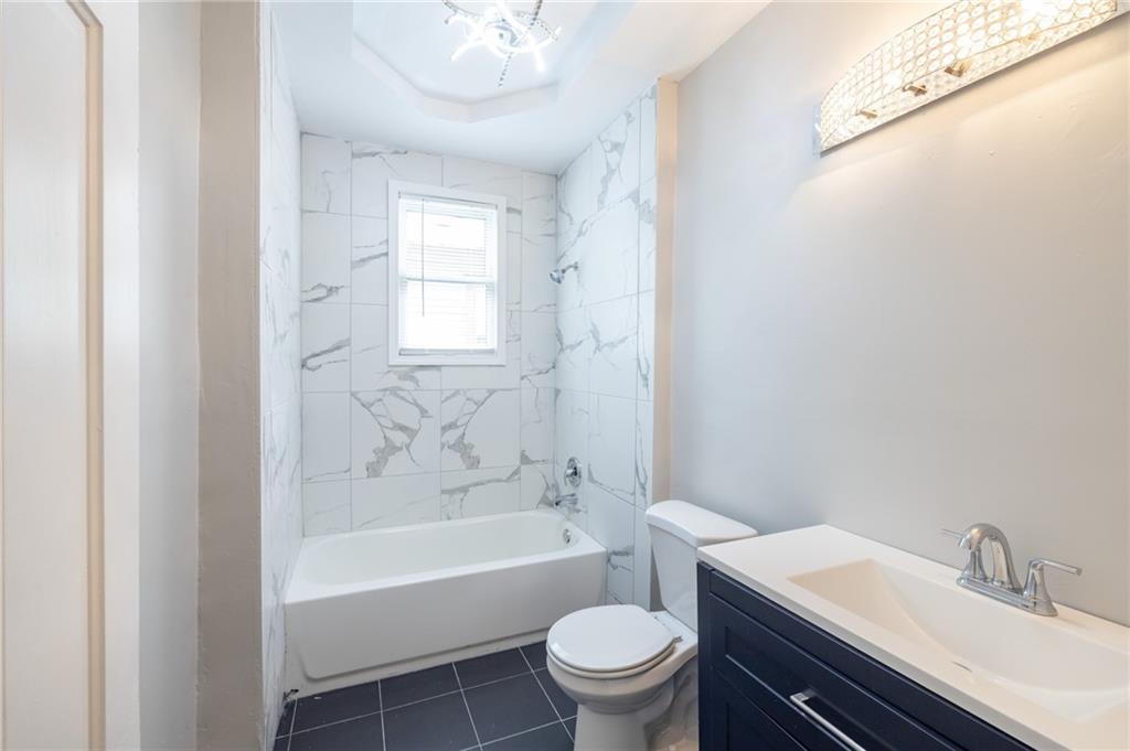 660 Queen Street SW Unit A