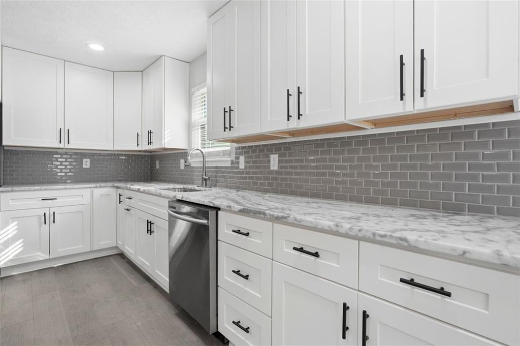 3009 Oakvale Heights