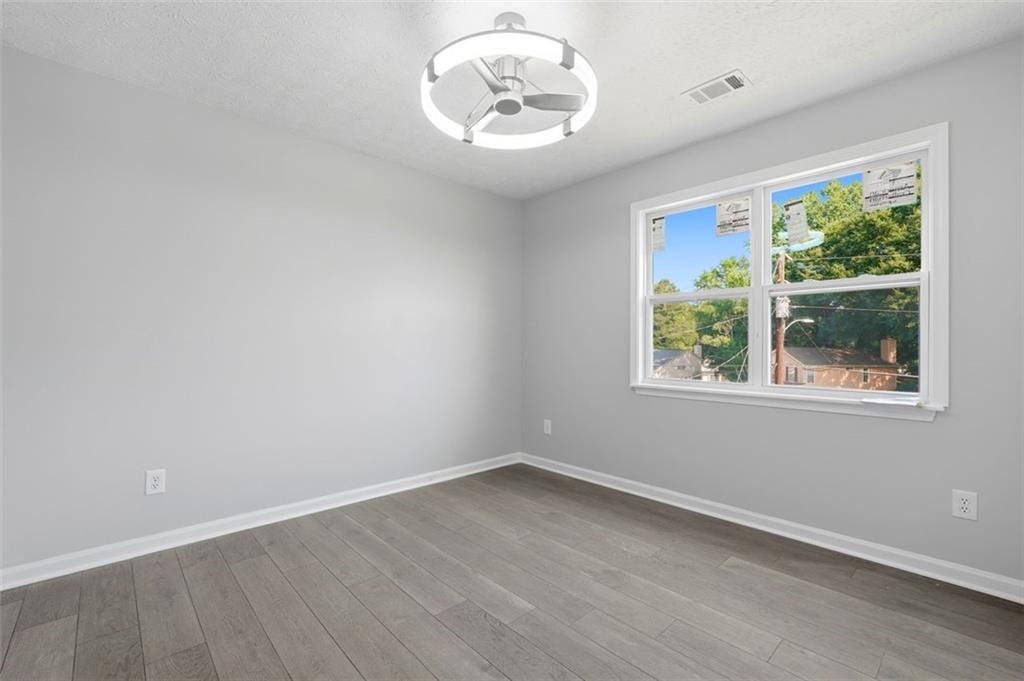 3009 Oakvale Heights