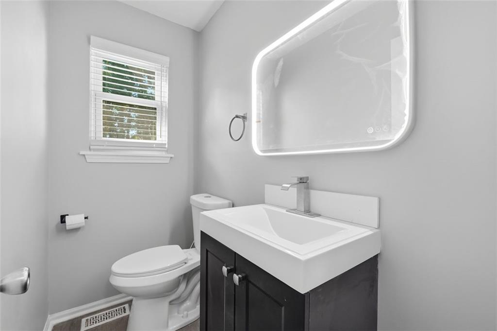 3009 Oakvale Heights