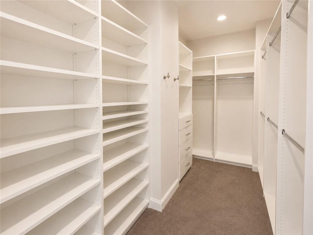 1099 Hibiscus Way SW