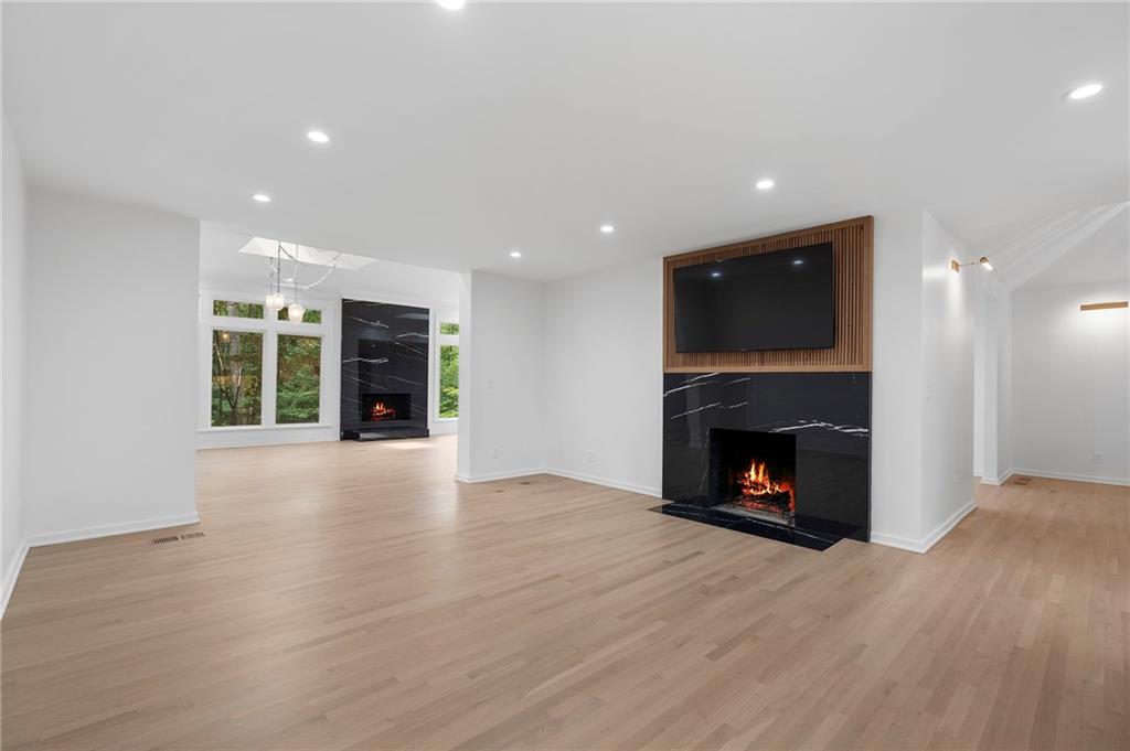 366 Blackland Road NW