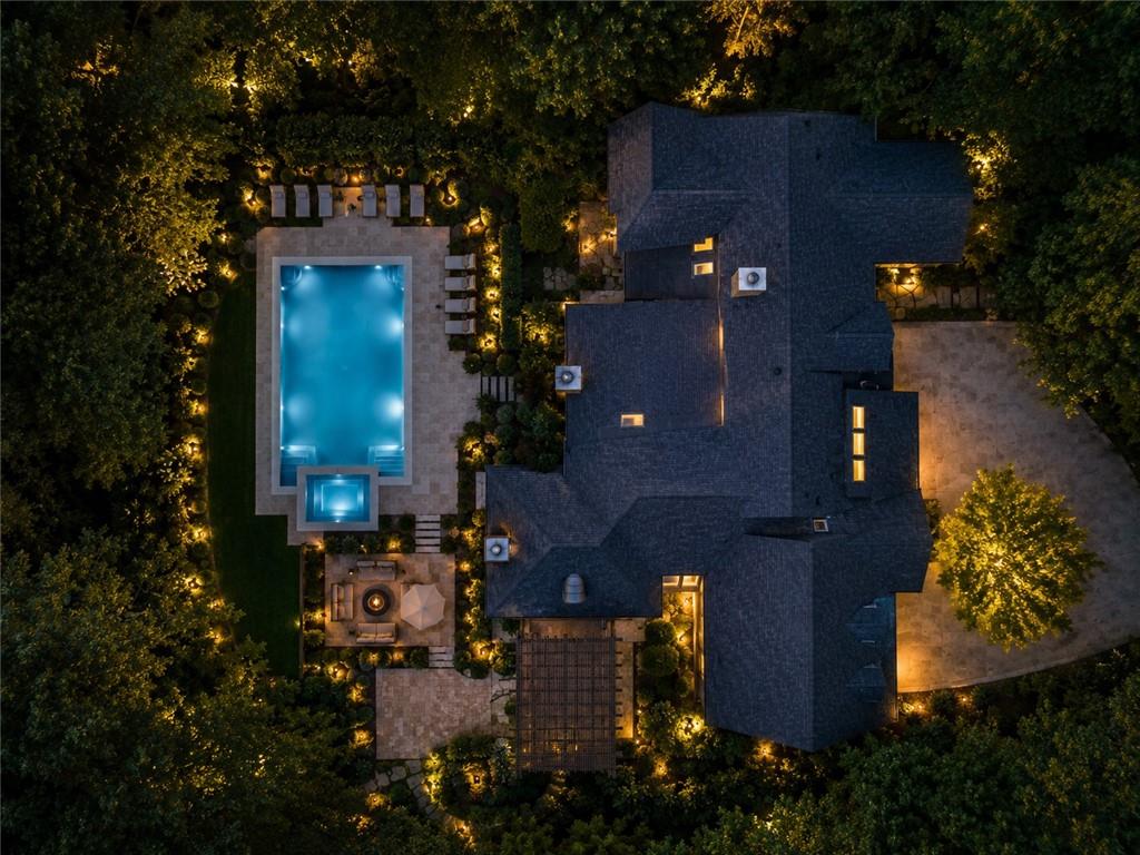 366 Blackland Road NW