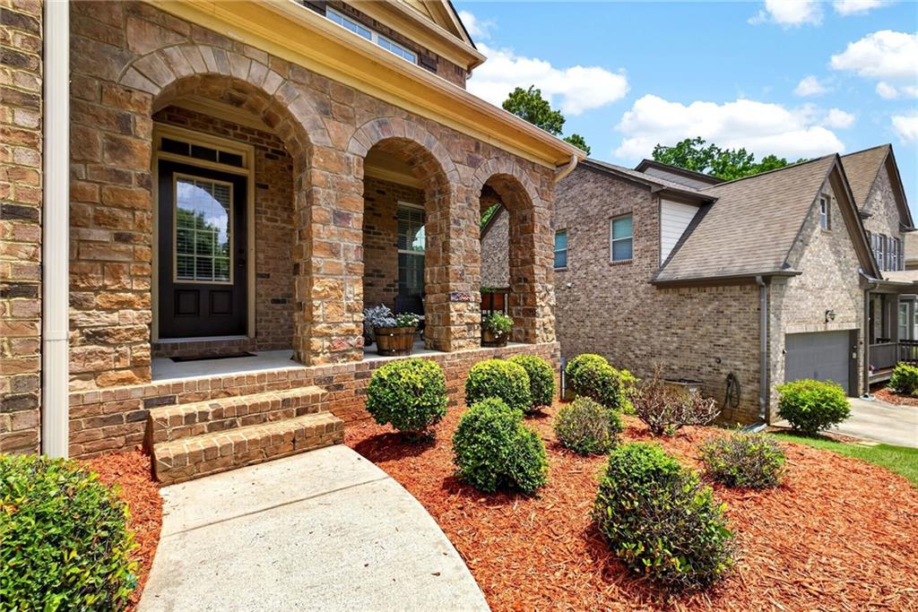 1185 Gallatin Way