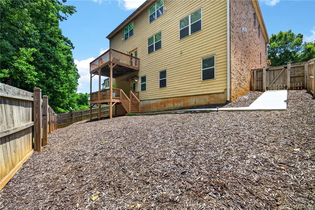 1185 Gallatin Way