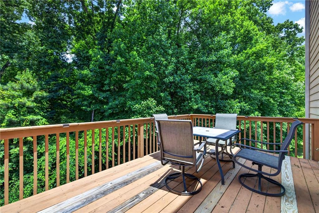 1185 Gallatin Way