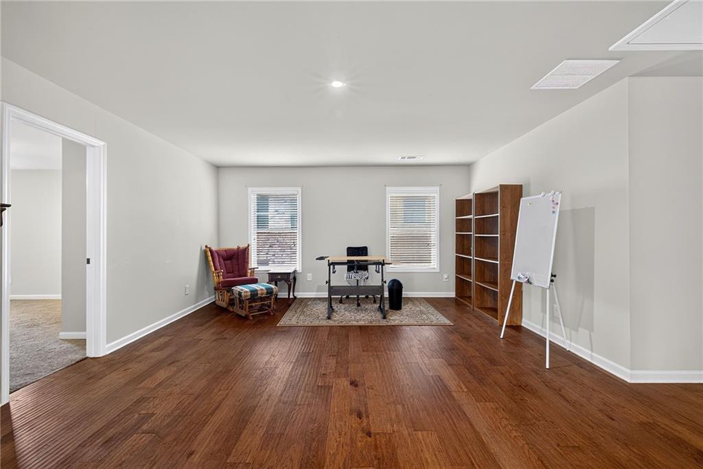 1185 Gallatin Way