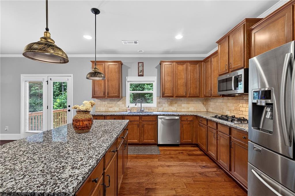 1185 Gallatin Way