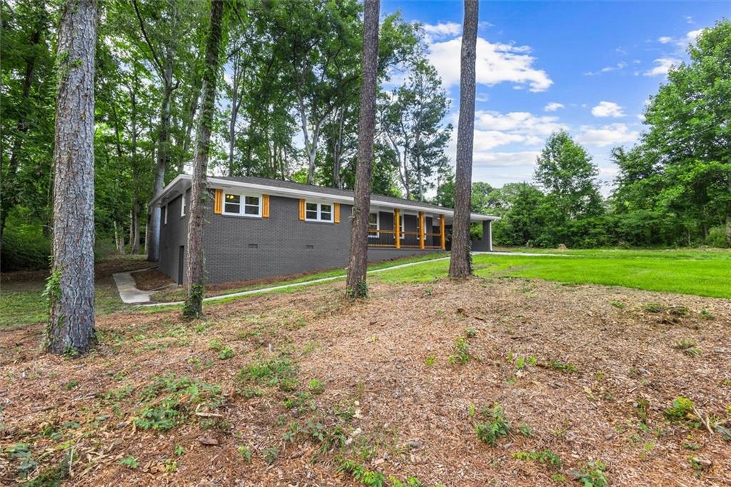 1939 Smyrna Road SW